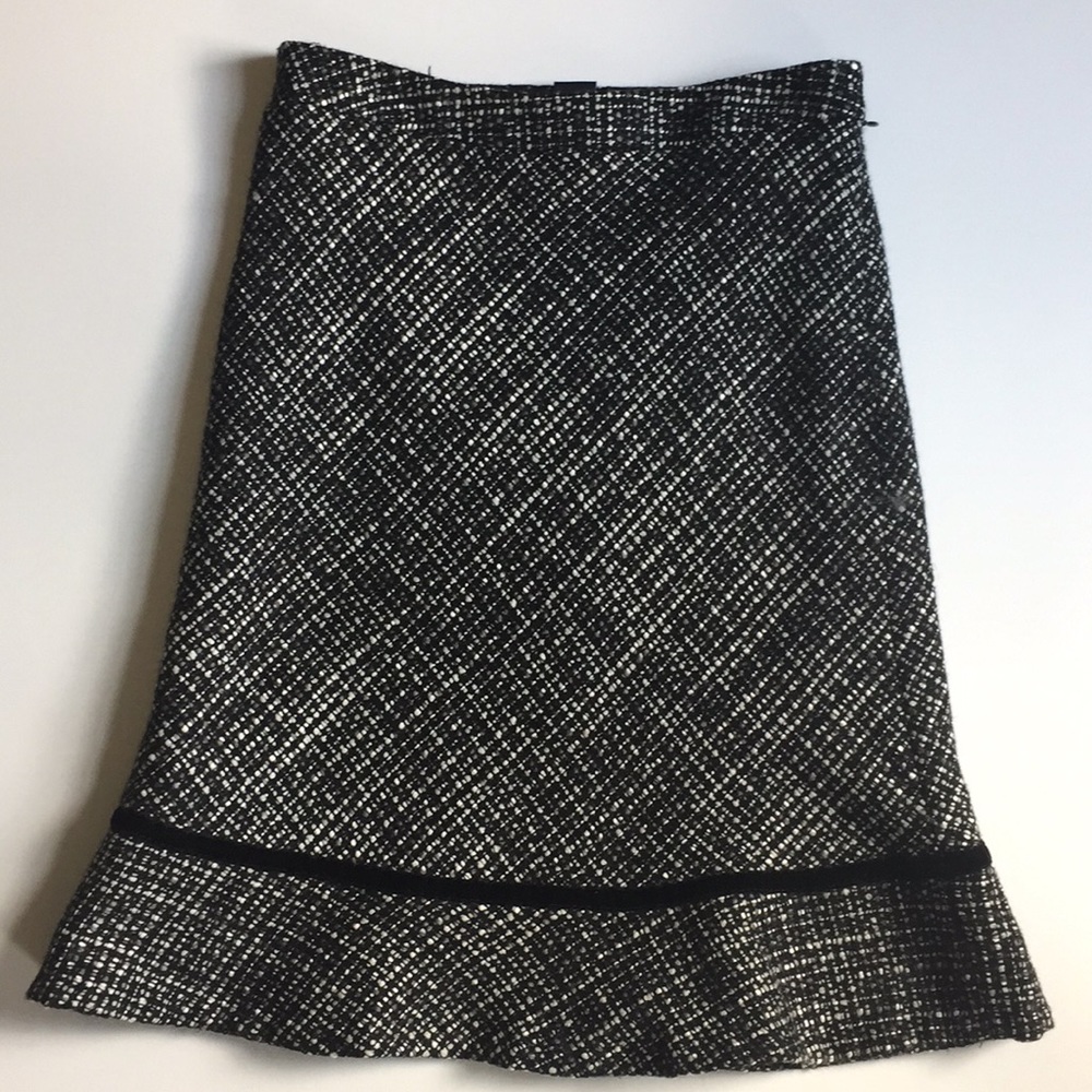 Gap tweed skirt